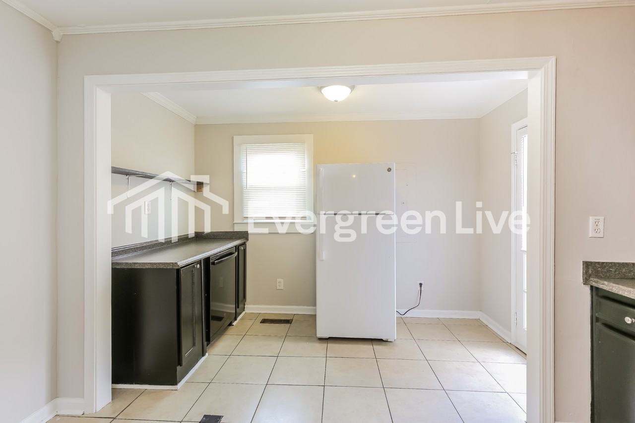 107 Crest Ct - Photo 6 of 15