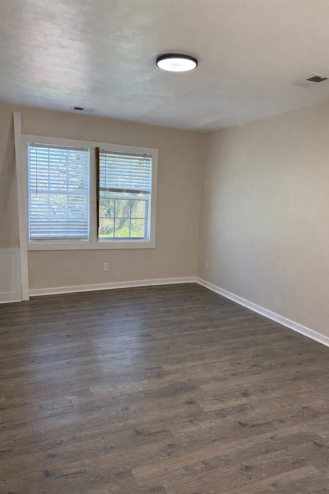 172 Lunetta St #172 - Photo 7 of 16