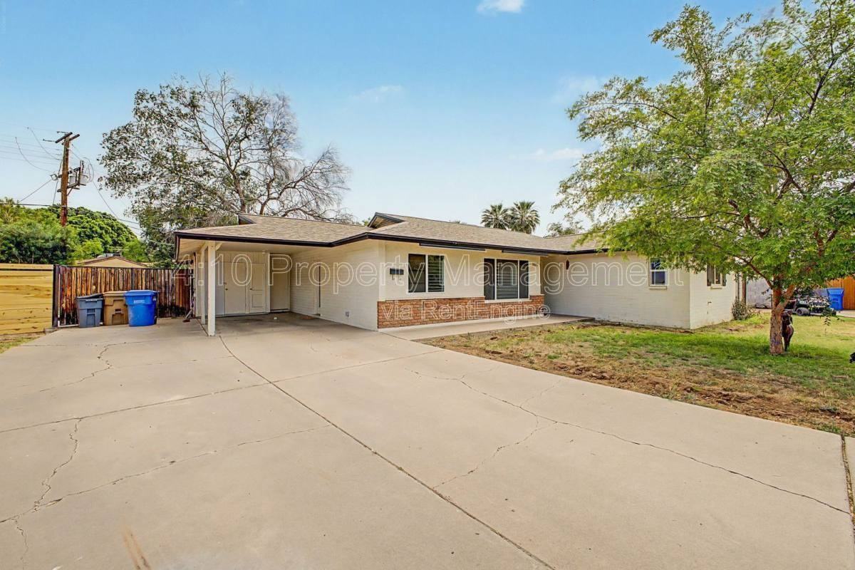 1611 W Gardenia Dr - Photo 4 of 10