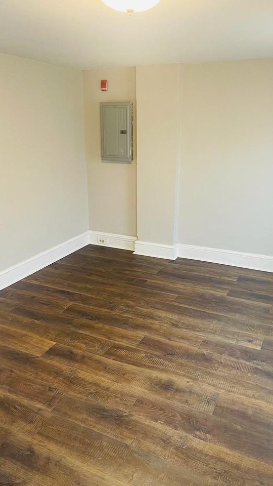 263 S 62nd St #3 - Photo 4 of 12