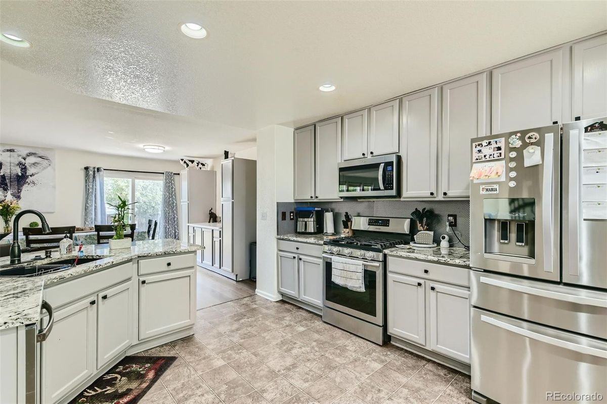 1113 Cardinal Ave - Photo 2 of 3