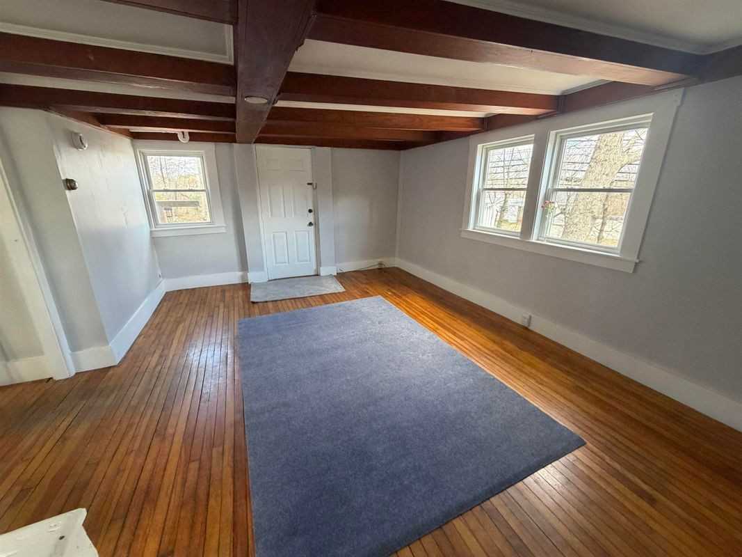 303 N State St - Photo 7 of 24