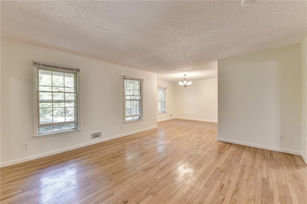 2628 Whitehurst Dr Ne - Photo 6 of 46