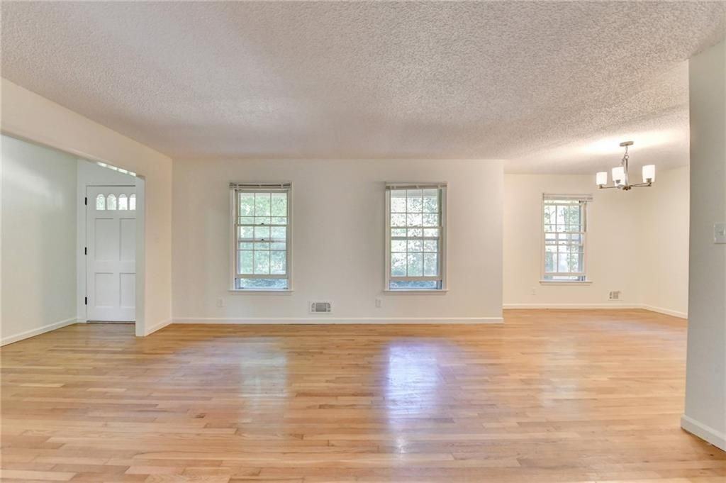 2628 Whitehurst Dr Ne - Photo 7 of 46