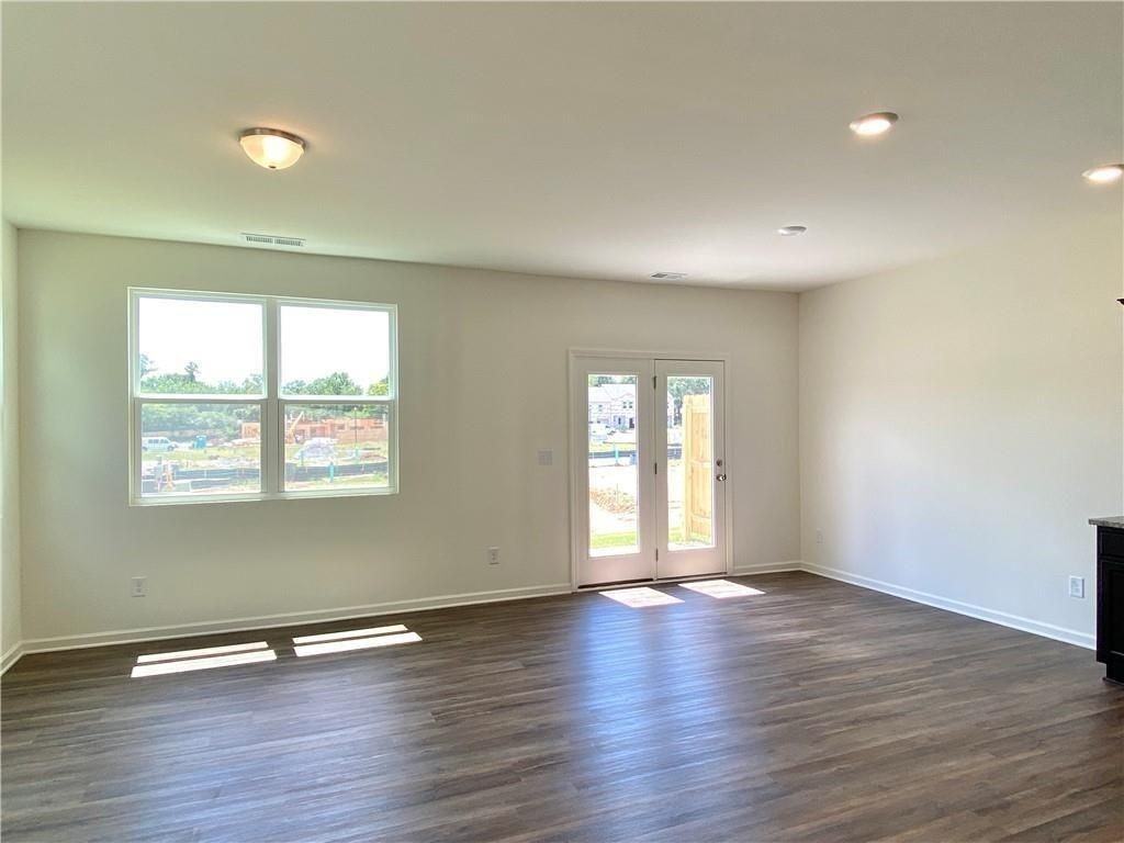 239 Grand Central Way - Photo 6 of 17