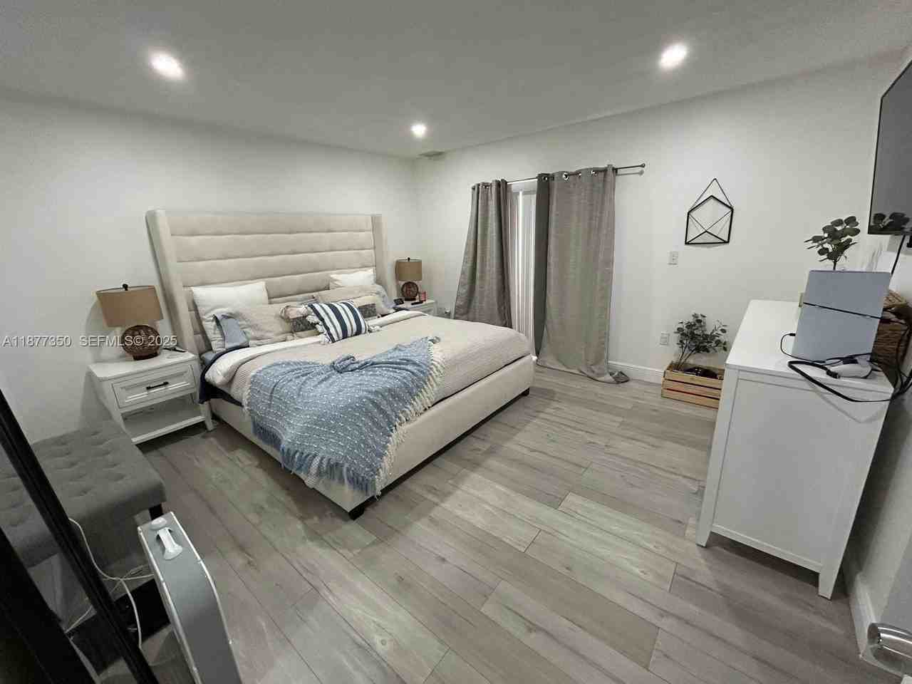 15852 Southwest 68th Terrace #15852 - Photo 6 of 28