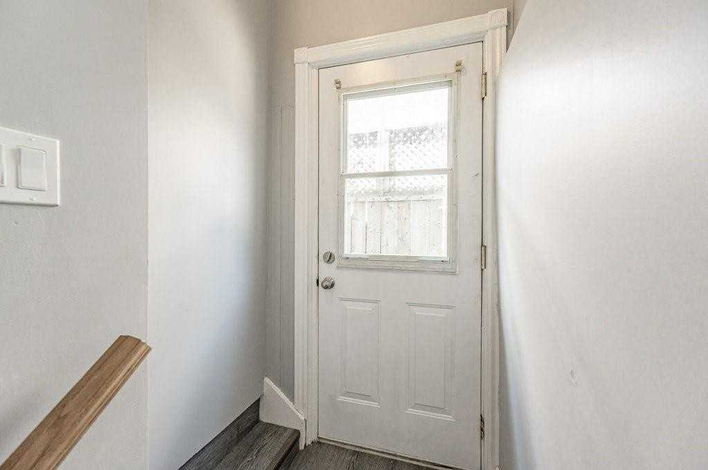 40 Mayflower Ave - Photo 3 of 17