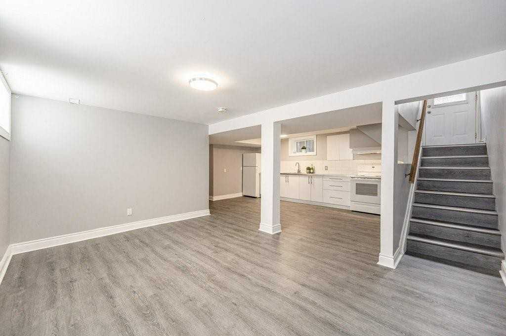 40 Mayflower Ave - Photo 4 of 17