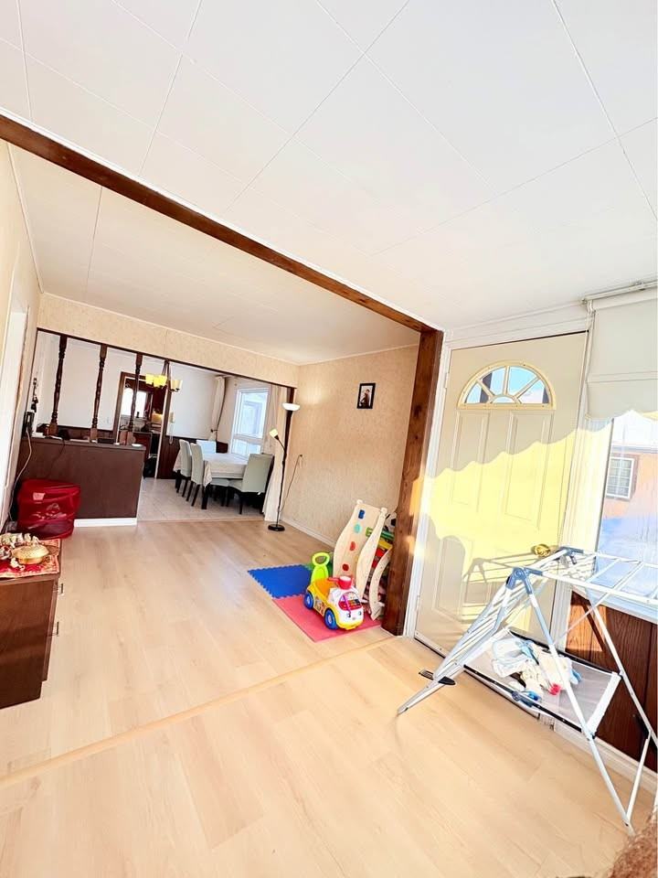 111 Borden Avenue, Port Colborne - Photo 4 of 40