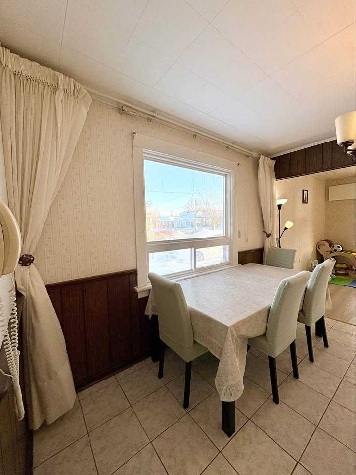 111 Borden Avenue, Port Colborne - Photo 5 of 40