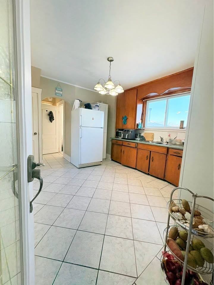 111 Borden Avenue, Port Colborne - Photo 7 of 40