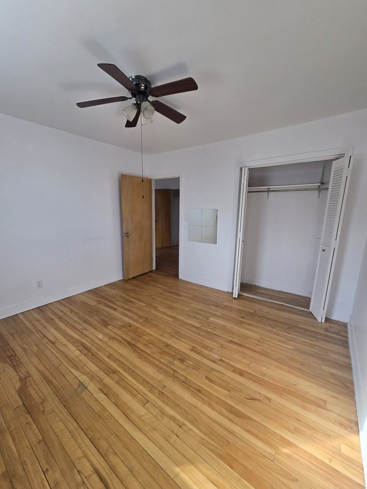 256 Hamilton Street  Unit A - Photo 4 of 10