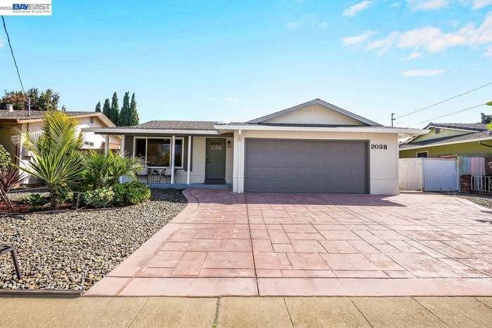 2038 Hartnell Street - Photo 3 of 20