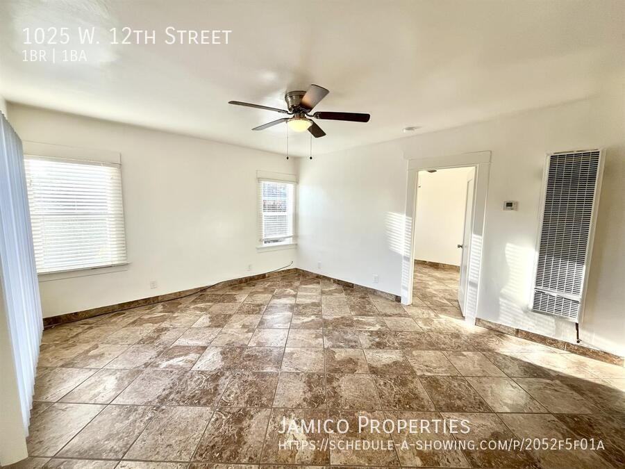 1025 W 12th St - Photo 6 of 19