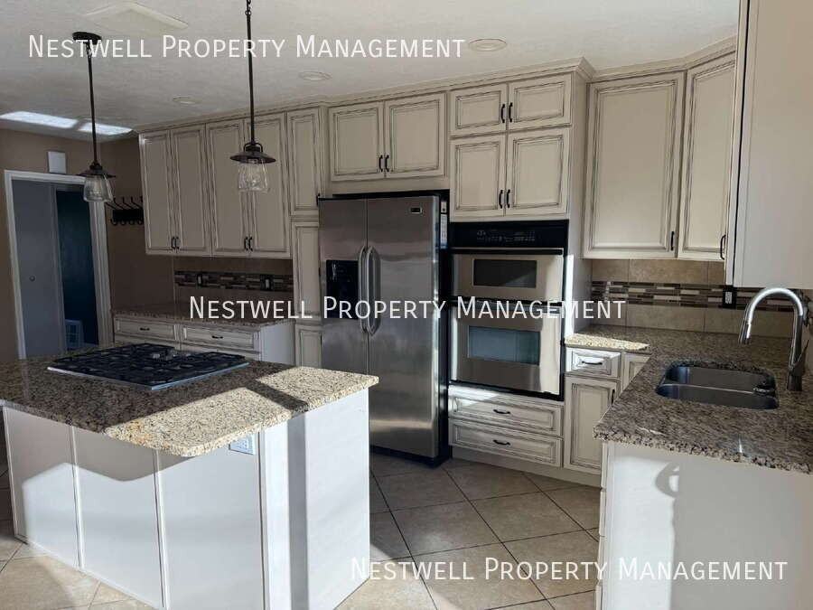 2719 S Imperial St - Photo 3 of 16