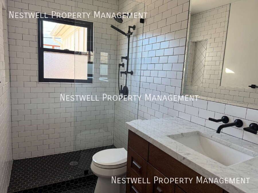 2719 S Imperial St - Photo 5 of 16