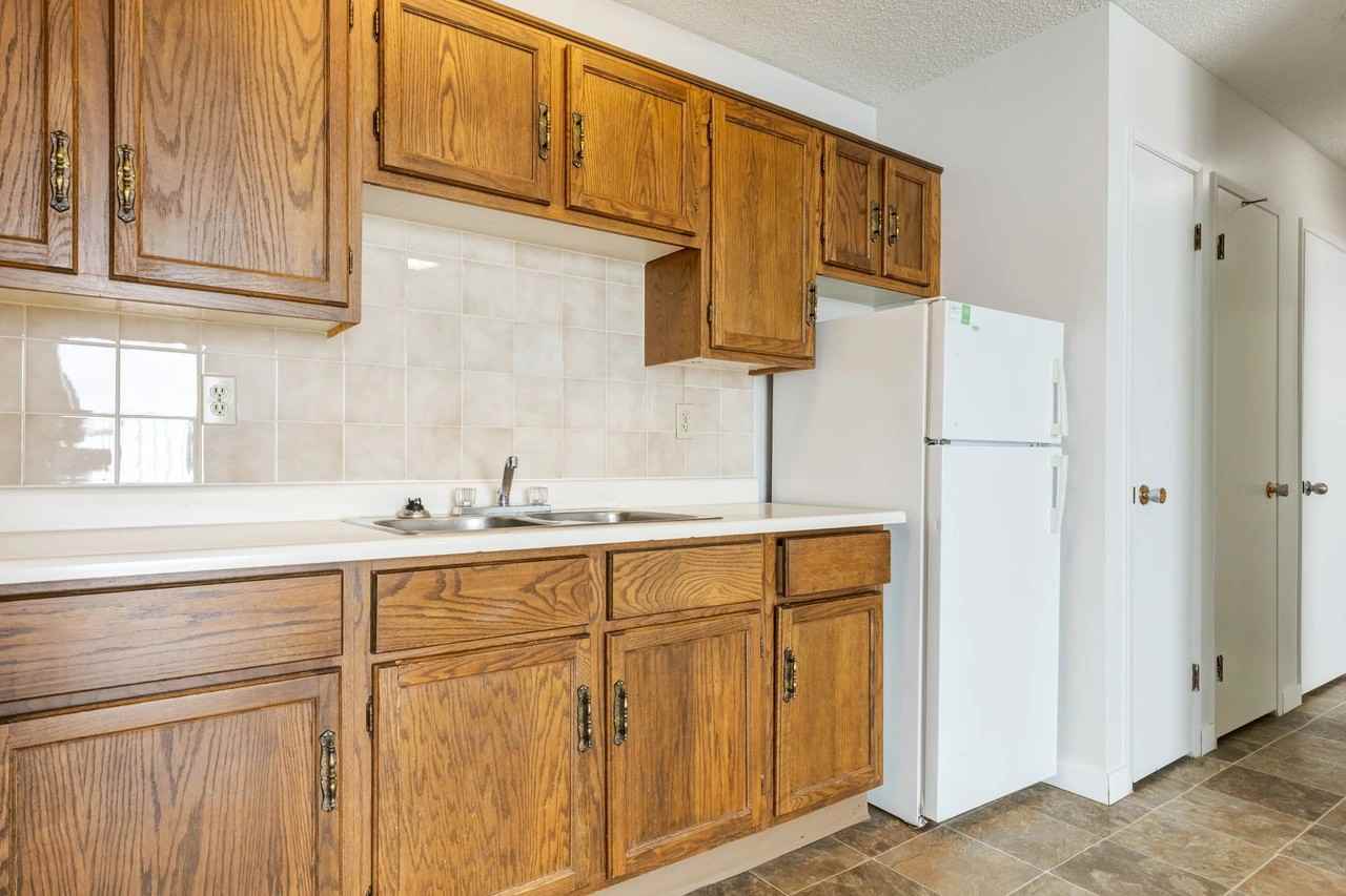 Gleneagles Apartments - Photo 3 of 28