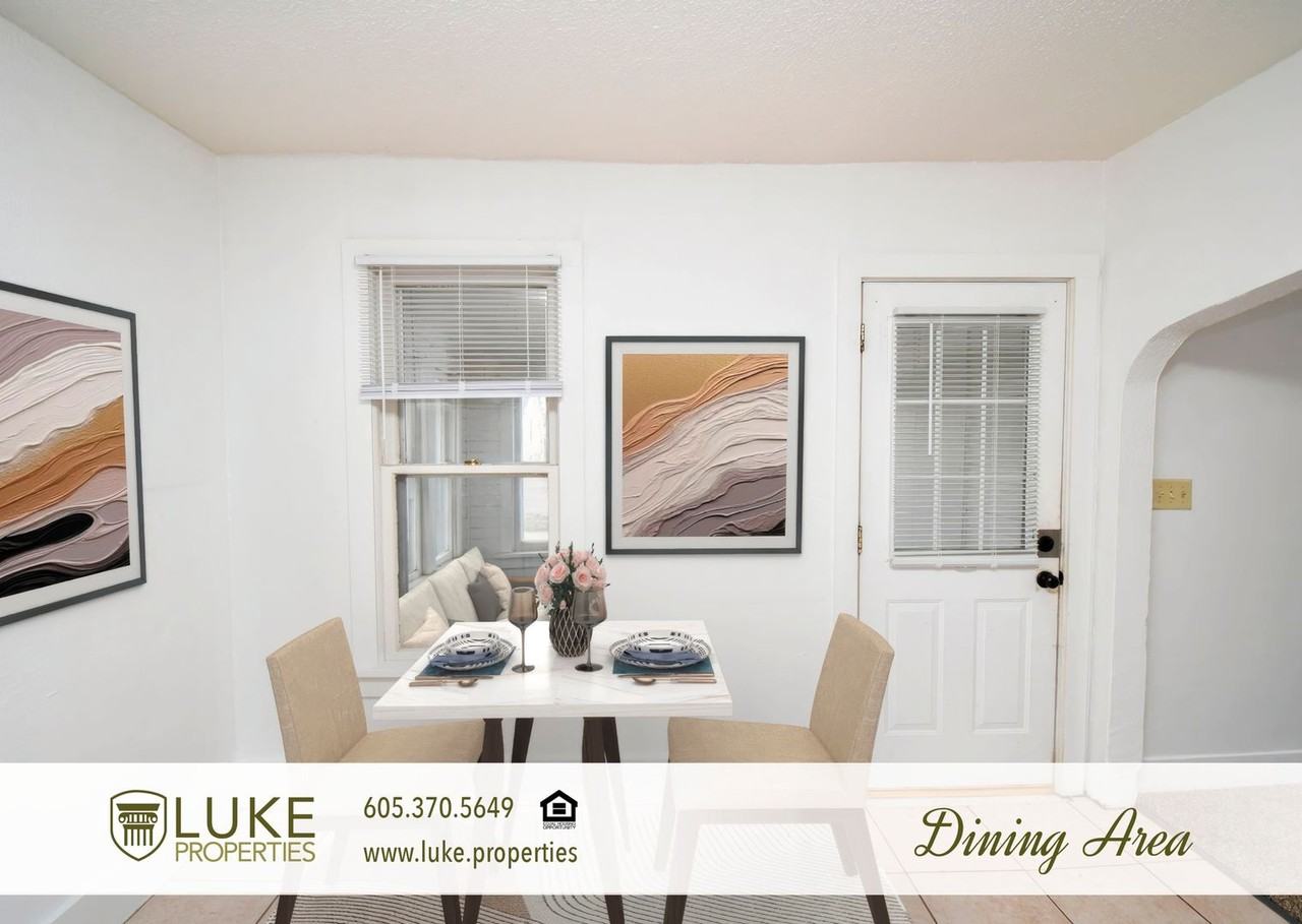 105 S Lyndale Ave - Photo 3 of 19