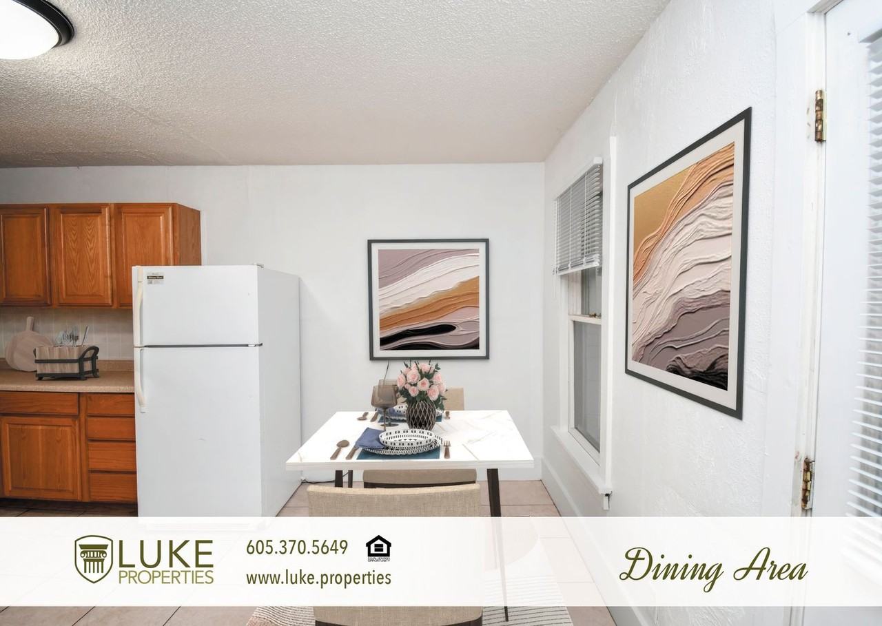 105 S Lyndale Ave - Photo 4 of 19