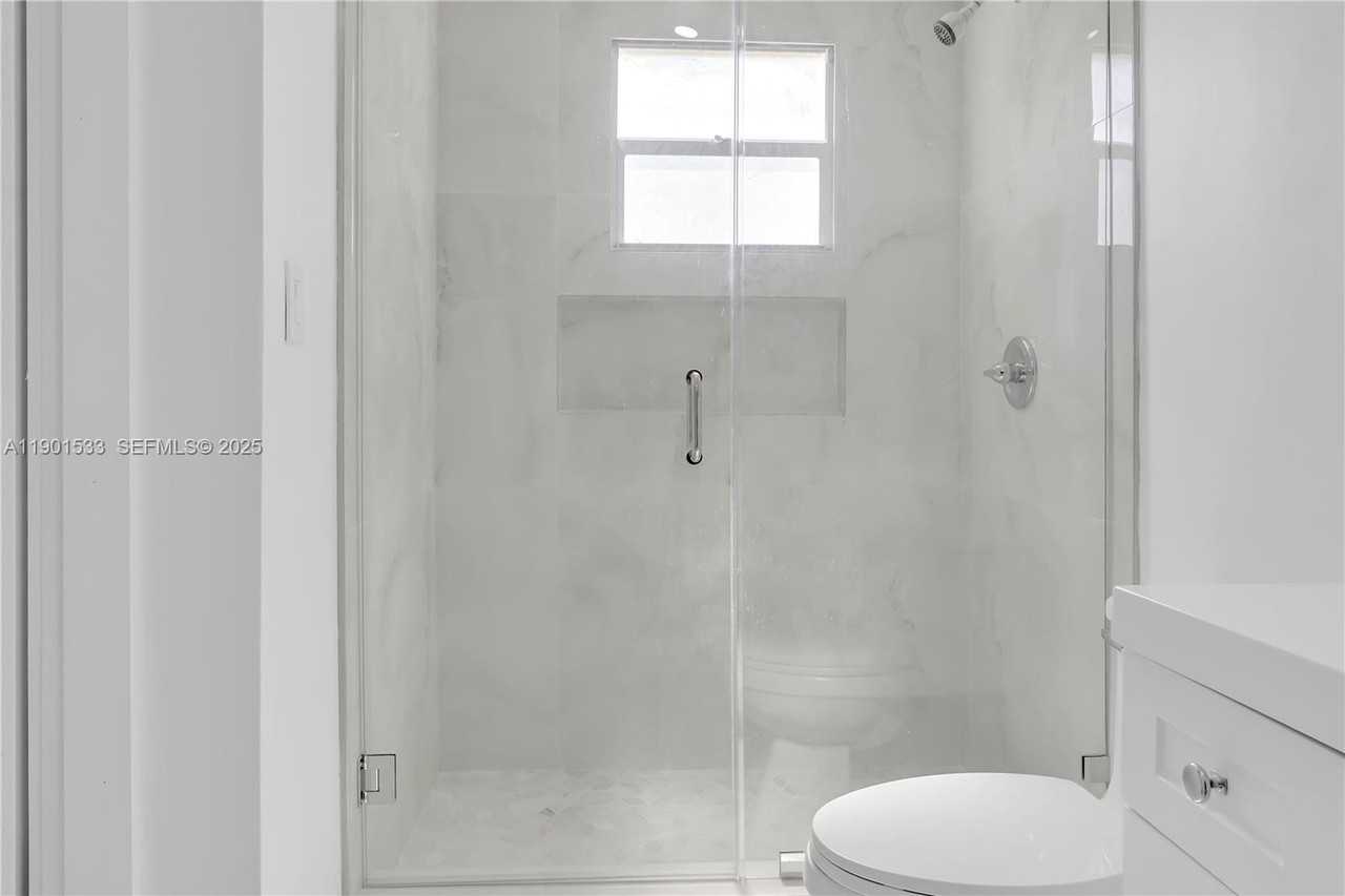 4900 Southwest 106th Avenue #4900 - Photo 7 of 22