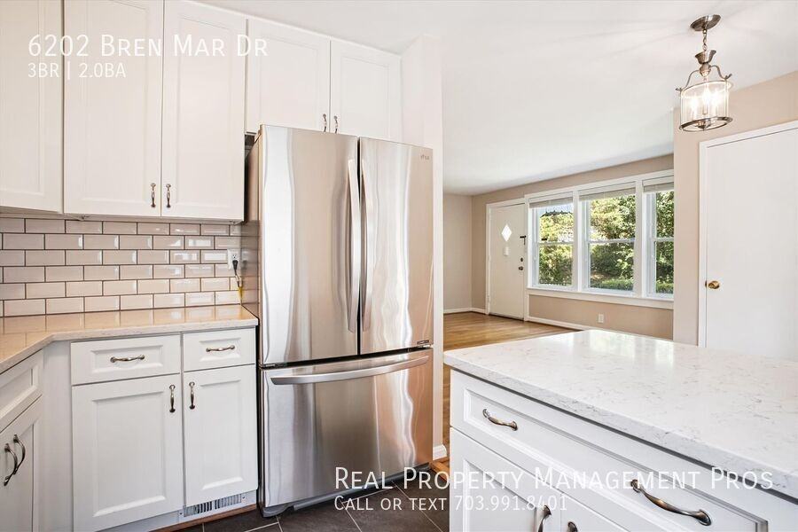 6202 Bren Mar Dr - Photo 5 of 34