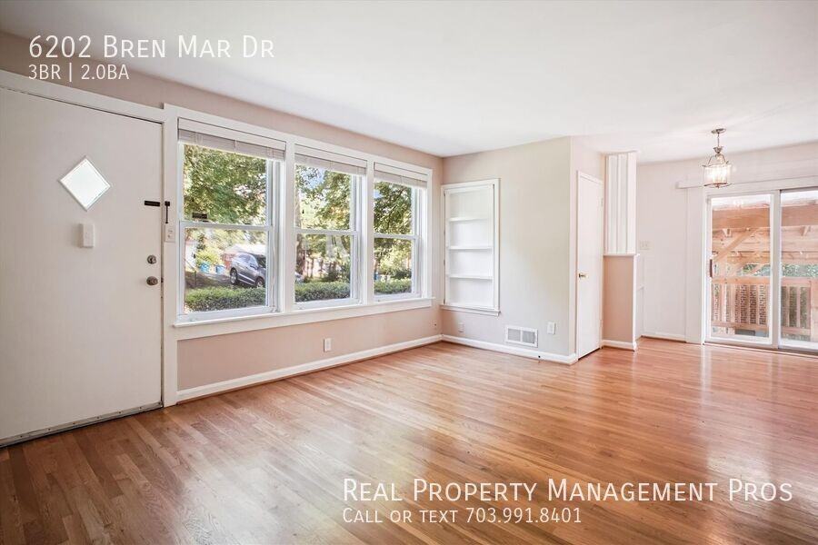 6202 Bren Mar Dr - Photo 7 of 34