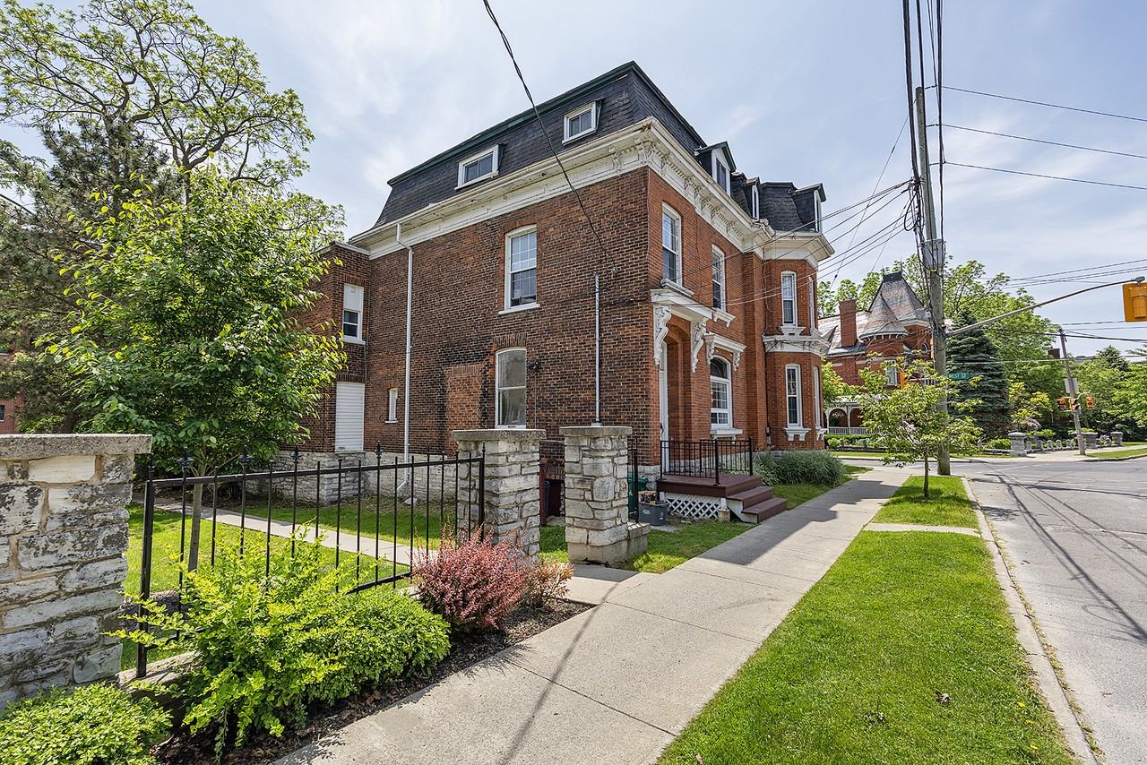 125 King Street East - Photo 3 of 7