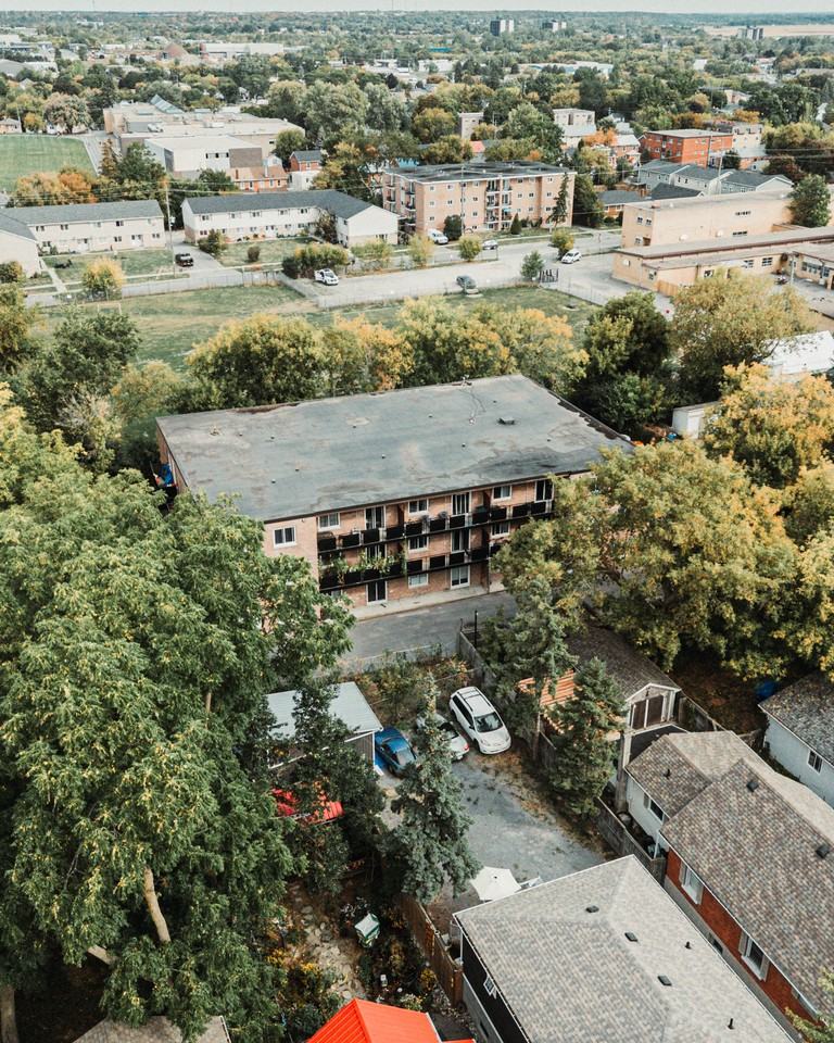 385 Division Street - Photo 3 of 10