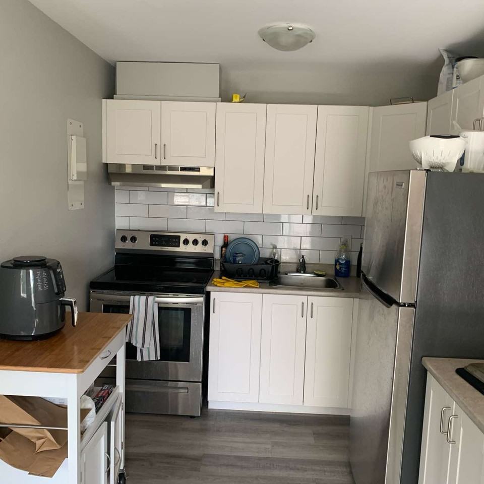 385 Division Street - Photo 4 of 10