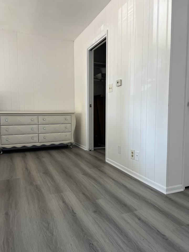 11727 Ohio Ave #1 - Photo 4 of 10