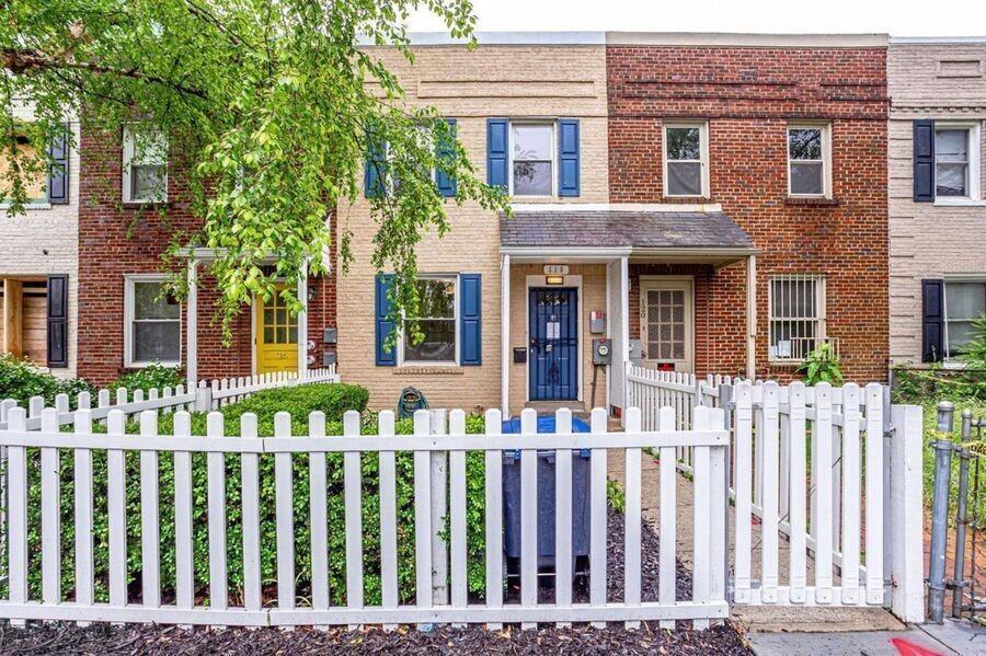 118 O St Sw - Photo 2 of 20