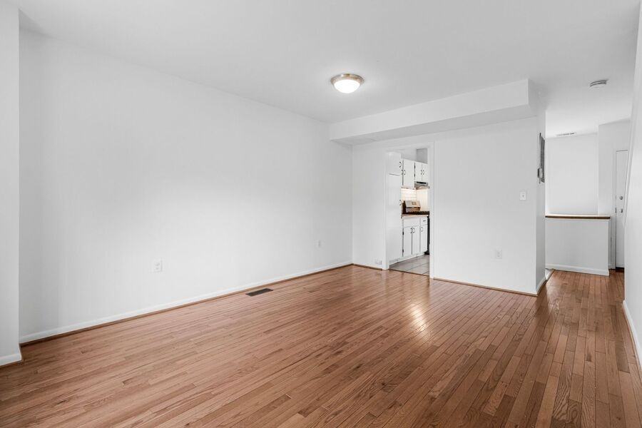 1345 Riggs St Nw - Photo 7 of 42