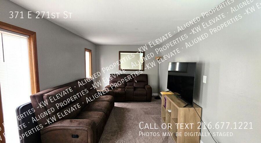 371 E 271st St - Photo 6 of 19