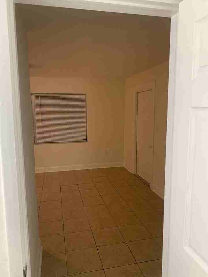 230 Sw 47th Ter #230-1 - Photo 4 of 12