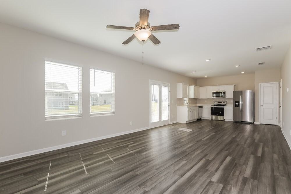 637 Knightsbridge Ln - Photo 4 of 17