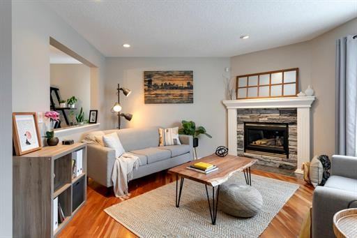 7 Spring View SE - Photo 2 of 29