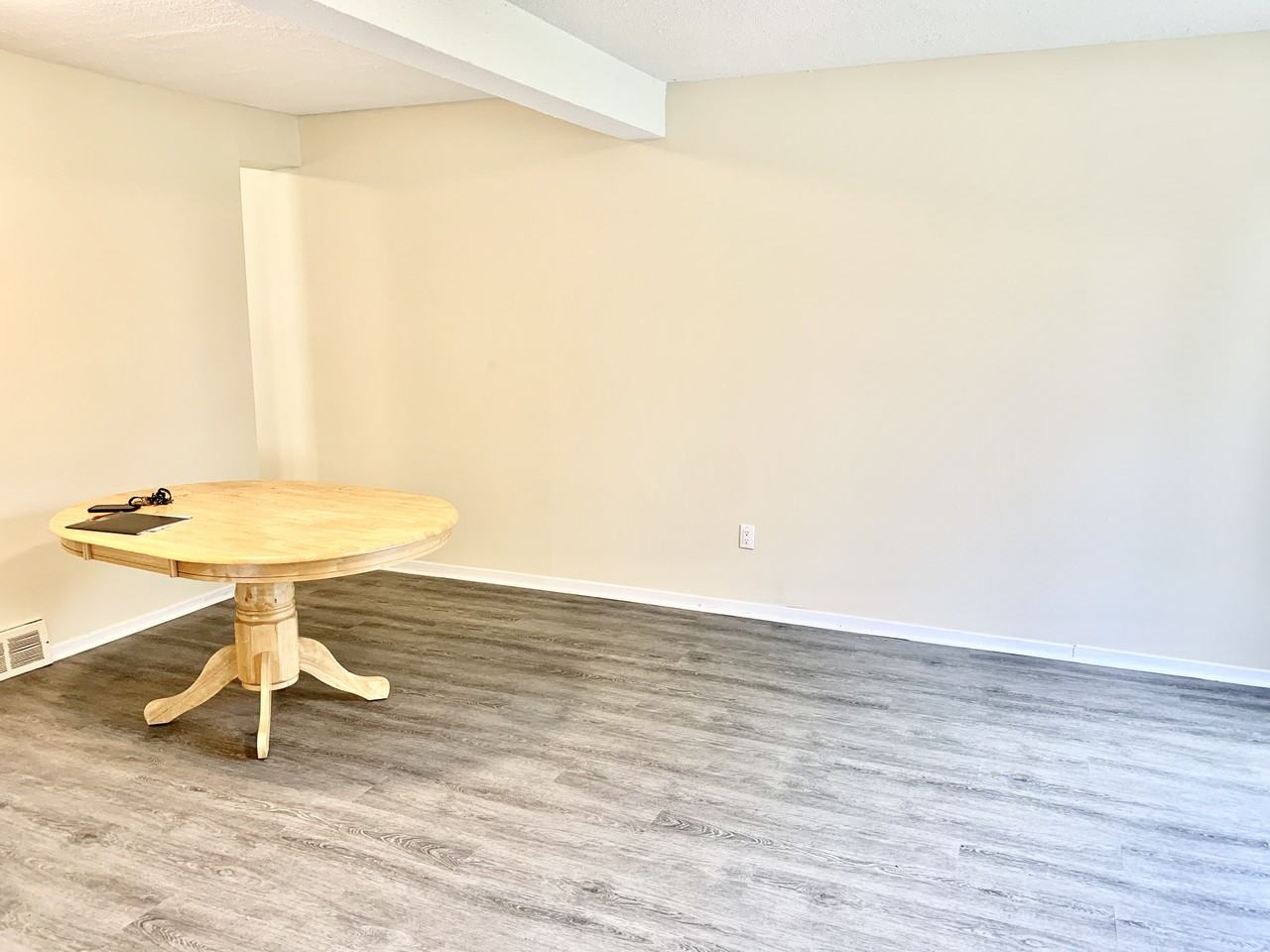 34 Woodstone Cres - Photo 6 of 24