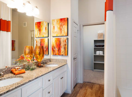 300 W 3rd St - Photo 4 of 13