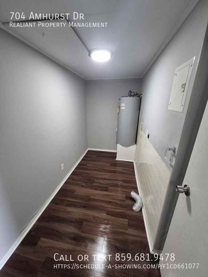 704 Amhurst Dr - Photo 7 of 8