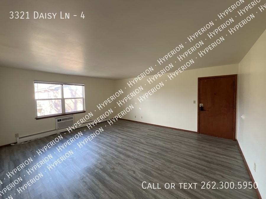 3321 Daisy Ln #4 - Photo 3 of 12