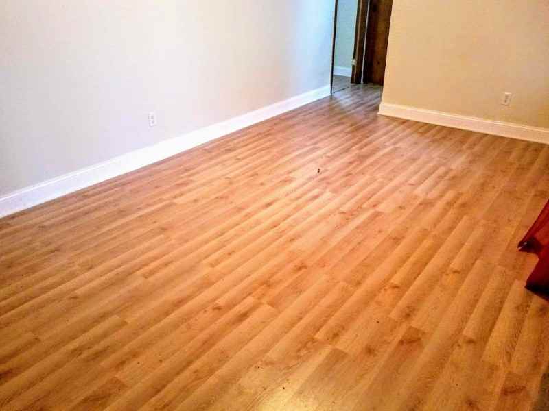 512 Clinton St - Photo 5 of 16