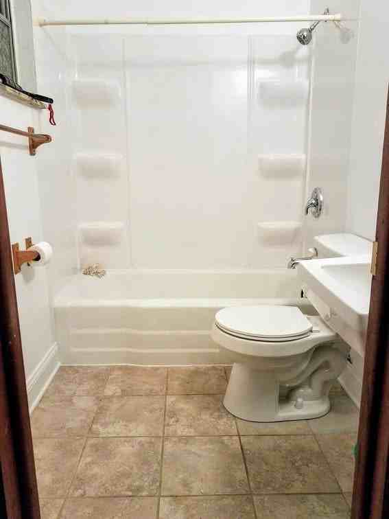 512 Clinton St - Photo 6 of 16