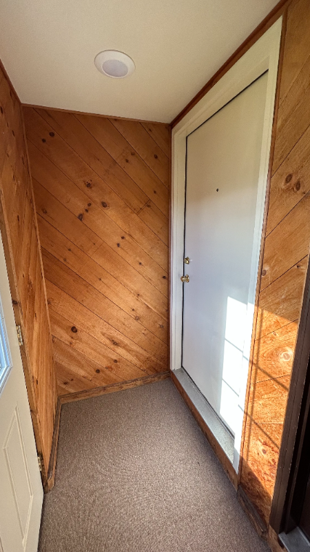 249 Mercer Ave - Photo 2 of 23