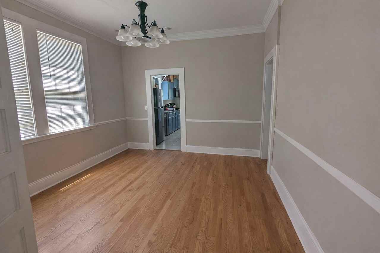 2115 Wallace St - Photo 2 of 14