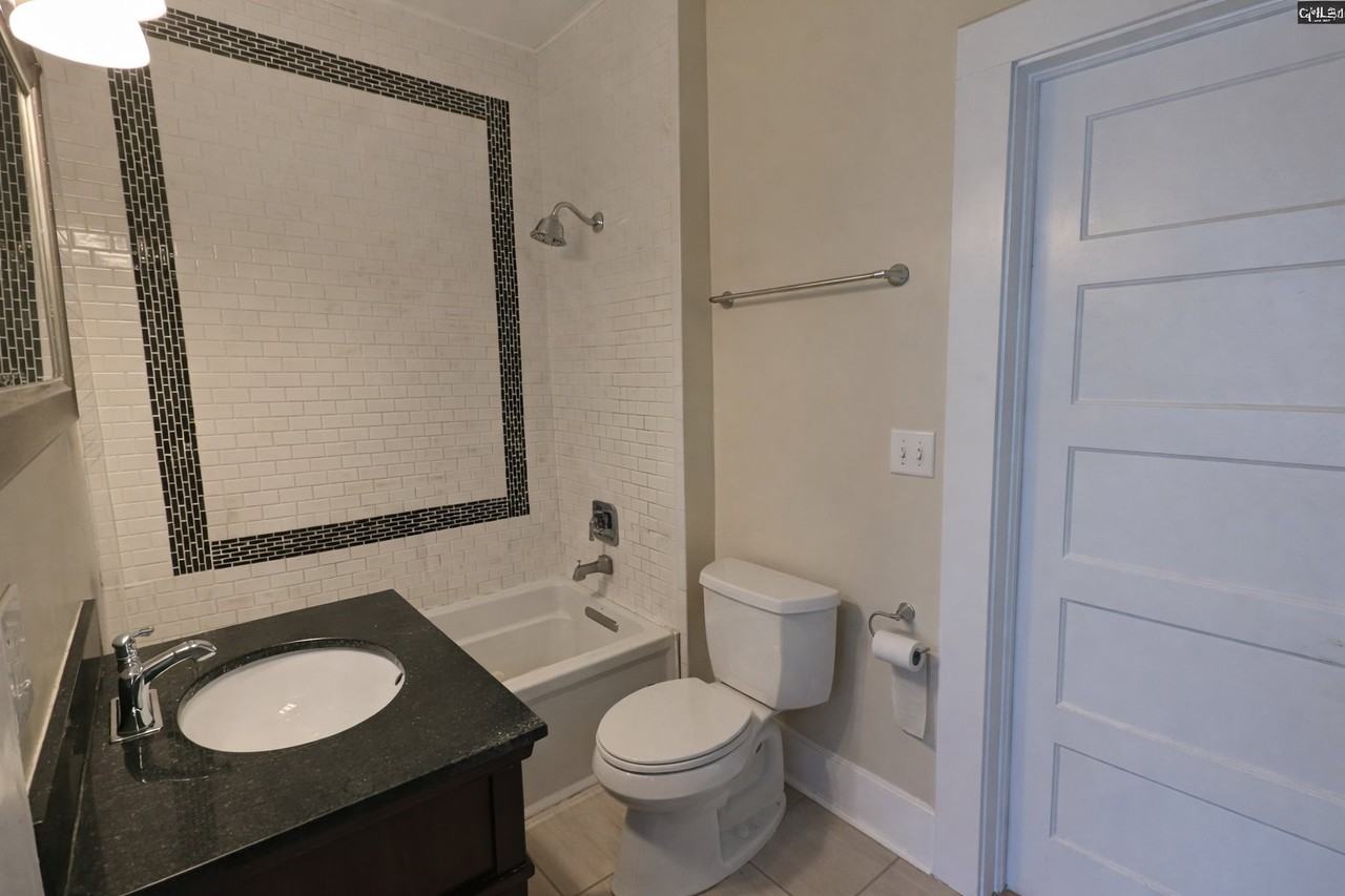 2115 Wallace St - Photo 4 of 14