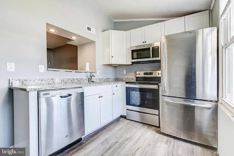 1132 Nanticoke St - Photo 6 of 16