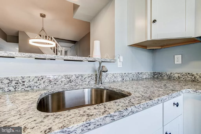 1132 Nanticoke St - Photo 7 of 16