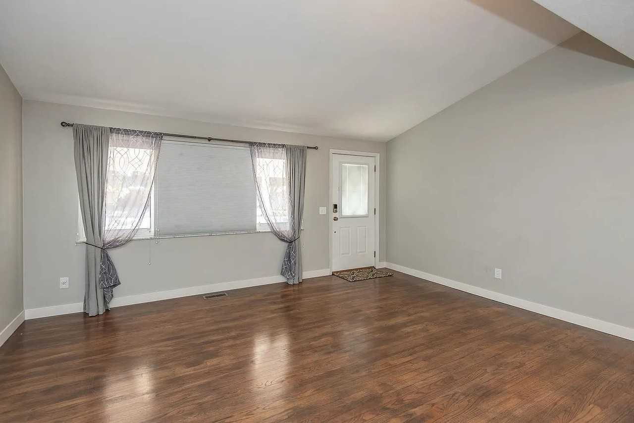 317 S Pam Ave - Photo 6 of 20