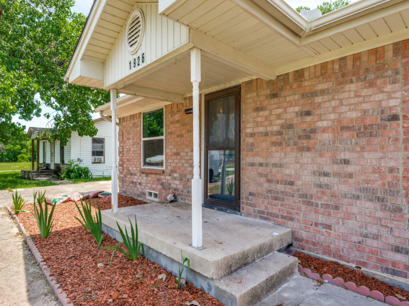 1926 Chiesa Rd - Photo 6 of 25