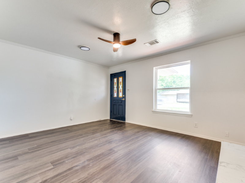 1926 Chiesa Rd - Photo 7 of 25